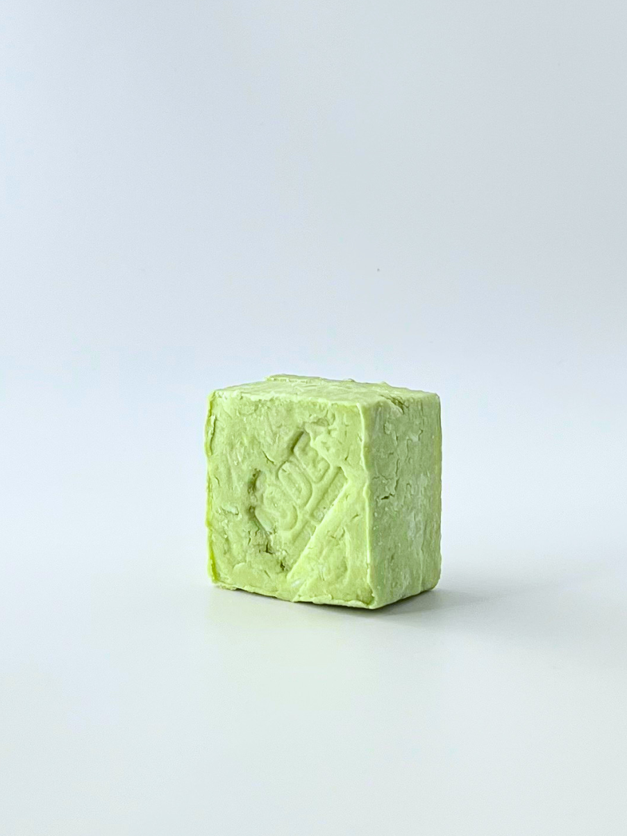 revitalizing • all-in-one wash • mint